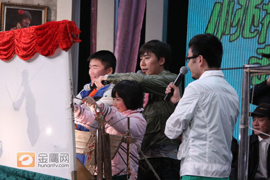 主持人汪涵、马可按耐不住，跃跃欲试