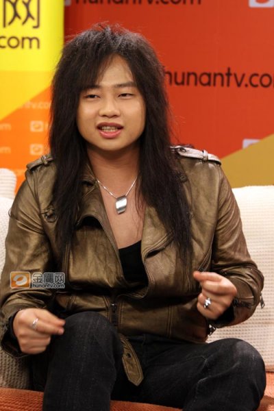 神木与瞳男主唱赖铭伟
