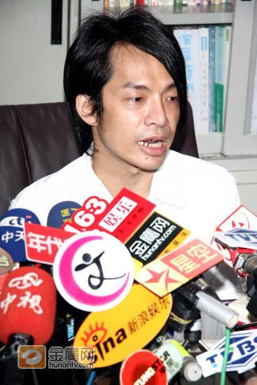 大炳接受媒体采访