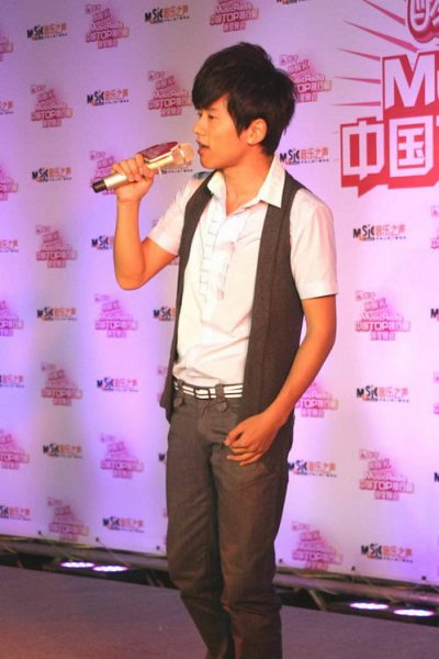 张杰现场演唱