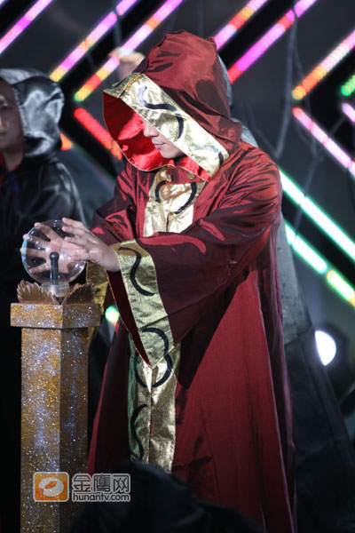 马可化身“魔术师”，现场大玩神秘