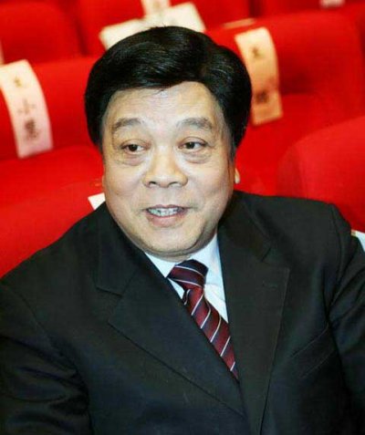 赵忠祥遭到网友“炮轰”