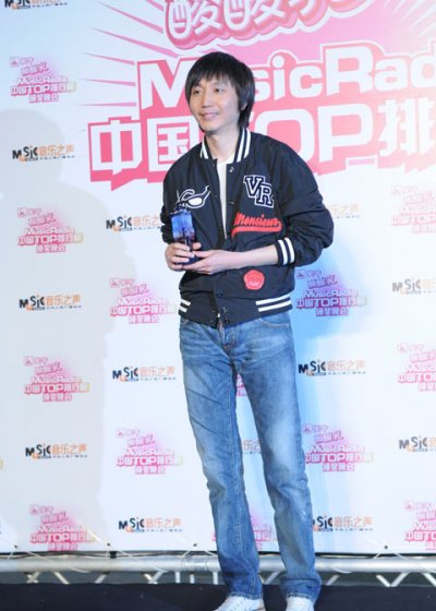 获“内地年度最佳制作人”