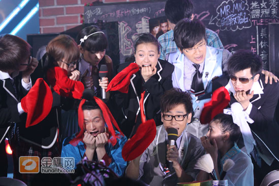 马可，李好，骁骁《挑麦》开场大秀RAP，和MR.MIC比唱功（金鹰网摄影 张磊 金鹰网独家图片 转载请注明出处）