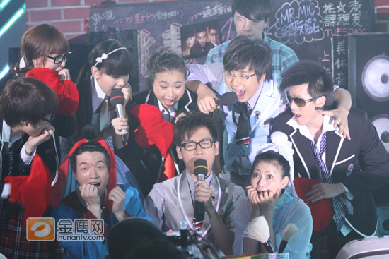 马可，李好，骁骁《挑麦》开场大秀RAP，和MR.MIC比唱功（金鹰网摄影 张磊 金鹰网独家图片 转载请注明出处）