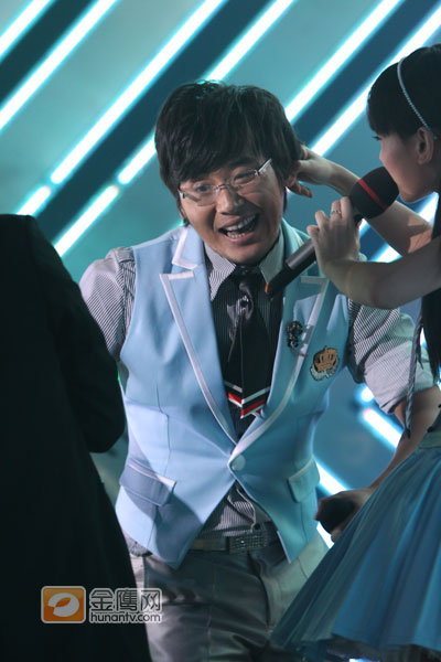 马可，李好，骁骁《挑麦》开场大秀RAP，和MR.MIC比唱功（金鹰网摄影 张磊 金鹰网独家图片 转载请注明出处）