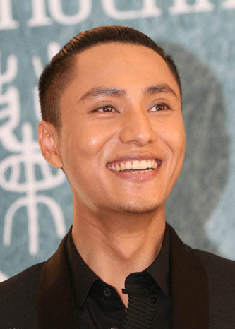 陈坤笑容俊美