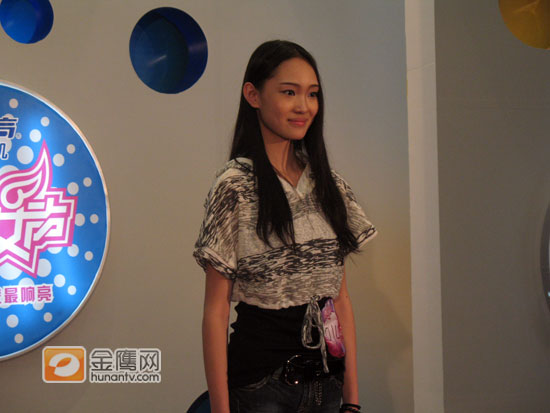 张栩嘉与包小柏女儿相似
