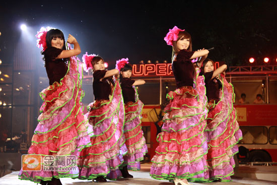 选手现场表演