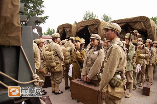 从西安再度出发，向西部开进。