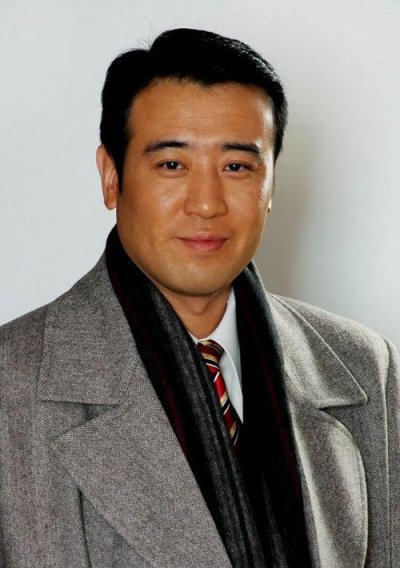 于和伟