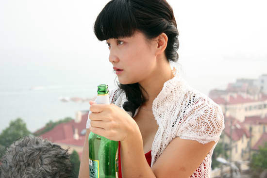 杜蕾思借酒消愁愁更愁