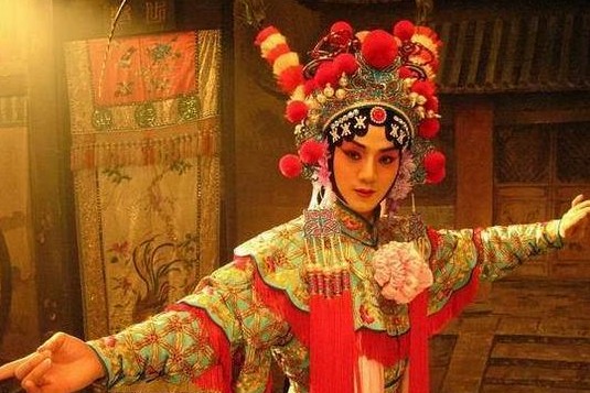 余少群的反串扮相
