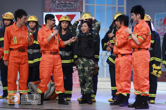 消防战士郭佳最爱杨乐乐 现场飚歌《嫂子》送汪涵