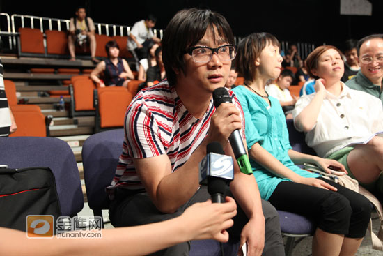 沈黎晖在总决赛发布会上接受采访 