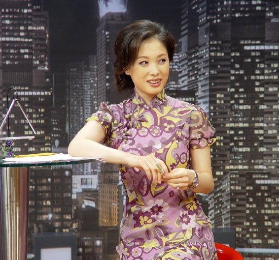 时尚财经主播李南