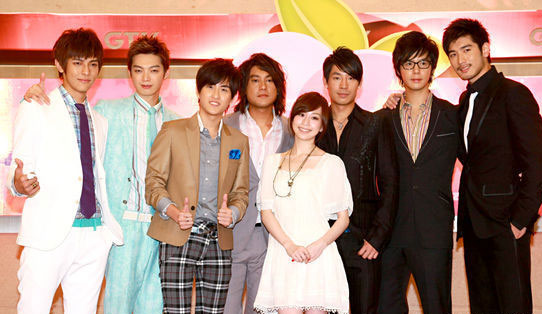 《桃花小妹》众主演
