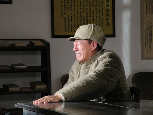 于震大哭