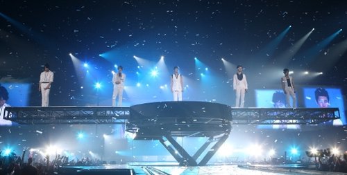 东方神起泰国开唱