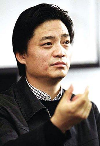 崔永元 　　2002年，崔永元突然离开《实话实说》，之后人们才知道原因是他得了重度抑郁症。走出抑郁症阴影的崔永元曾在接受央视《人物》栏目专访时，自曝几年前得重度抑郁症时，每天都在想着自杀。