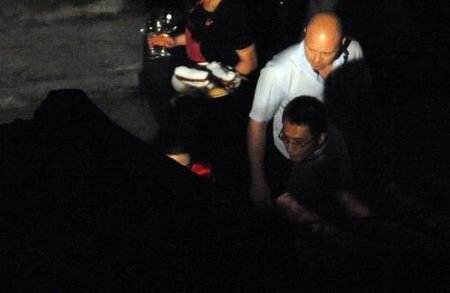 7月2日晚八点左右，刘烨与法国妻子安娜的法式婚礼在北京景山附近的一条胡同的会所里举行，来参加这场婚礼的多是安娜的亲属。由于有媒体在场，现场的安保十分严密，几乎采用人盯人的严防“战术”。具高处观察，刘烨当晚穿着讲究，一身亮银色西装，带着一副金边眼镜，妻子安娜则穿着一身大红色的旗袍。 这场法式婚礼相当别致，会场是一个庙宇般的古建筑，围绕着院子摆了十几张圆桌供来宾用餐。在会场中间还摆放着一处凉亭，在刘烨与妻子到各桌敬酒之后，在那处凉亭举行了当晚的婚礼仪式。