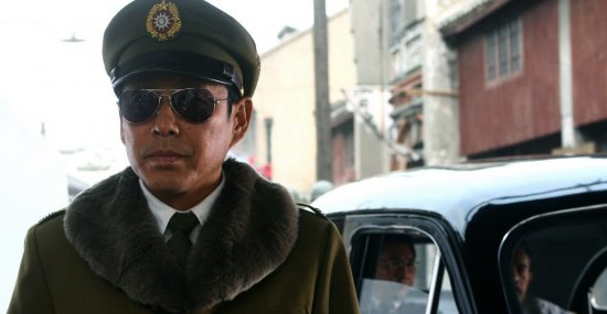 陈道明饰上海警备高官阎锦文 金鹰娱乐讯 献礼大片《建国大业》将于2009年9月17日全国公映。本片群星云集，星光璀璨，饰演国民政府官员的即有姜文、张国立、陈道明、陈凯歌、吴宇森、陈坤、佟大为等知名演员和导演。
