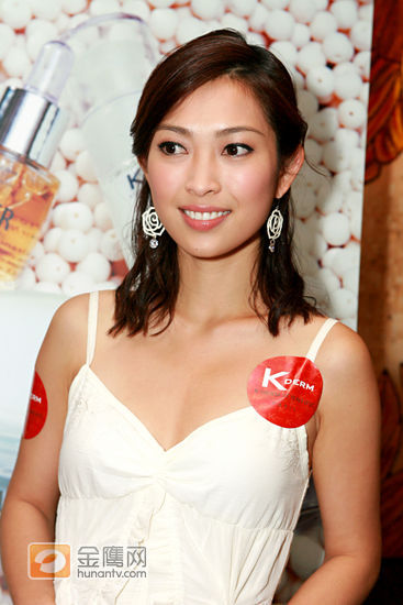 Sarah Song(宋熙年)盛装出席了《Kappa-Elasline医学美肌技术及产品发布会暨讲座》活动。