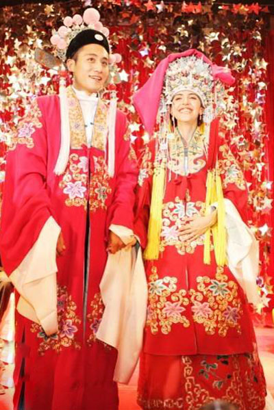 刘烨与法国女友安娜依斯的婚礼，在北京地坛公园北门外的乙十六号会所举行。据悉，婚礼仪式分为中、西两部分。现场有民乐队伴奏，浪漫唯美。