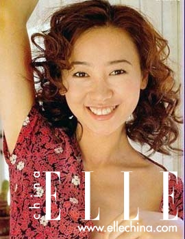 翁虹今年已经39岁，曾经历过一次婚姻。2004年，她嫁给大西洋城赌场高层伍伟杰，这段婚姻维持了不到2年就宣告结束。对于那次婚姻的失败，翁虹并没有回避，她说，上一次婚姻失败是因为“彼此失去了信任和忠诚”，“我不明白，两个曾经相爱的人为什么会回过头来相互中伤，泼污水给对方。“
