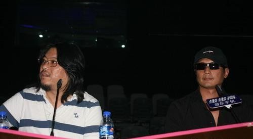 7月17日下午，2009年快乐女声进行了总决赛第三场的彩排。离开快女舞台近一月的包小柏归来，与春晓、巫启贤、高晓松一起担当评委。