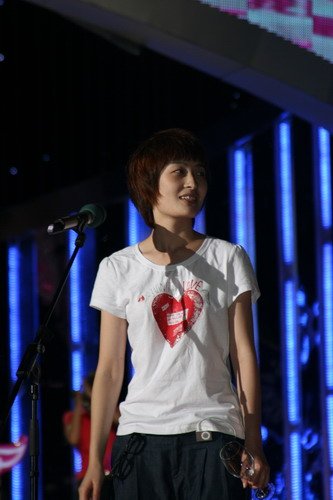 7月17日下午，2009年快乐女声进行了总决赛第三场的彩排。经过一轮的比拼后，百分制打分排名靠后的6位选手进入抢七排名赛。曾轶可、李媛希和潘辰分数落后，用“抢答”的方式来选择和李霄云、郁可唯、刘惜君PK。江映蓉、谈莉娜、黄英、潘虹樾排名前四。