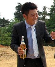 吴庸唐亚军偷喝道具冰啤