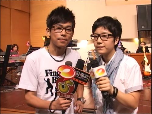 苏醒、李霄云