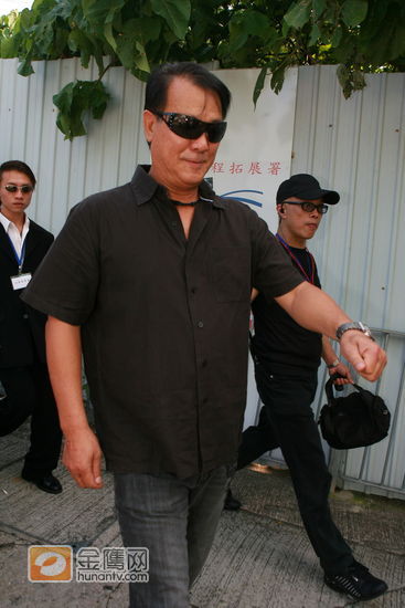 ... 成奎安葬礼今日举行 李修贤现场损记者_明星_金鹰网