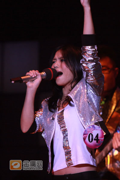 黄英在快女决战之夜