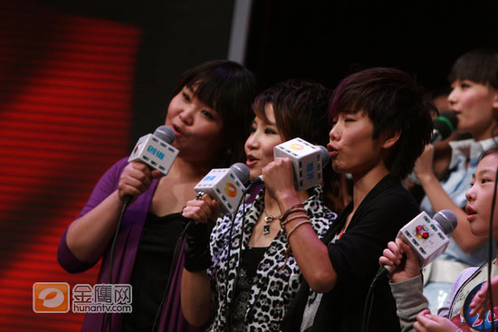 大春子、艾梦萌、许飞