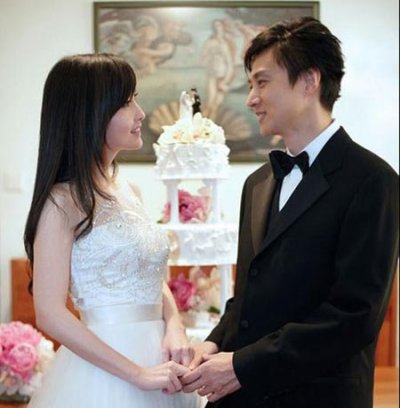 倪震有了周慧敏还到处泡辣妹