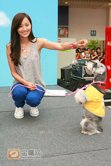 Fala Chen(陈法拉)出席《有营主妇》宣传
