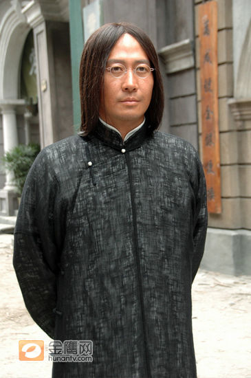 《十月围城》黎明乞丐变公子