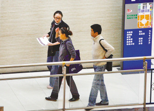 路人认出蒋勤勤
