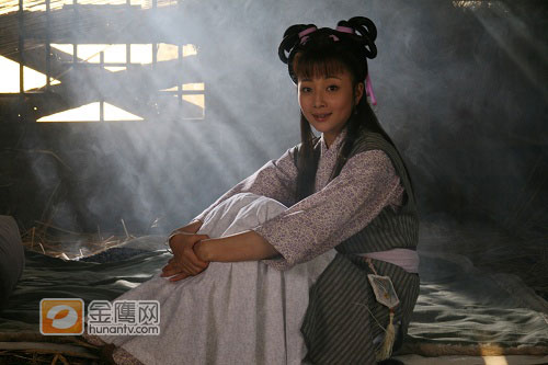 继电视剧《杨贵妃秘史》的殷桃“贵妃出浴”剧照曝光后，一组“杨贵妃”殷桃少女扮相的图片也在网上流传开来。不同于贵妃时期的雍容华贵，殷桃扮演的少女杨玉环衣着简朴，颇为清纯可爱。