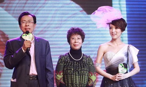 金巧巧征婚图片