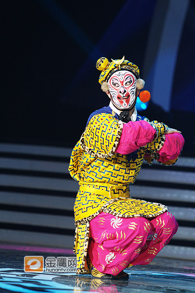 石山雄太表演“猴王”惟妙惟肖