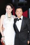 甄子丹携妻子亮相