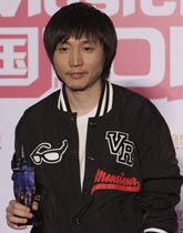 张亚东