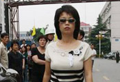 央视主持人黄薇送别罗京