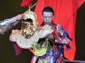 杨屹将京剧和Hip Hop结合与魔术