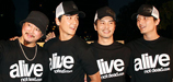 alive四子引女性围堵