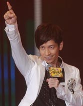 张智成贴身热舞