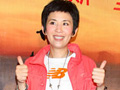 吴君如关爱眼疾小朋友